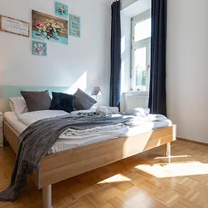 Apartament Yeshello Elegant Near, Wiedeń