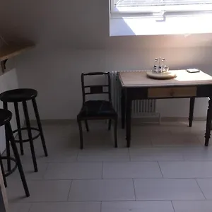 Stillvoll Wohnen Mit Fahrradweg Zum Festspielhaus Apartment Heinersreuth